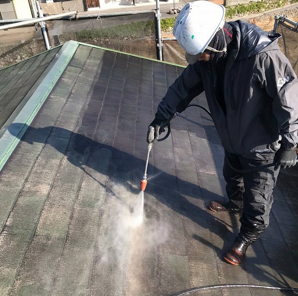 岡山県笠岡市　屋根塗装　高圧洗浄　タスペーサー設置(縁切り) (2)
