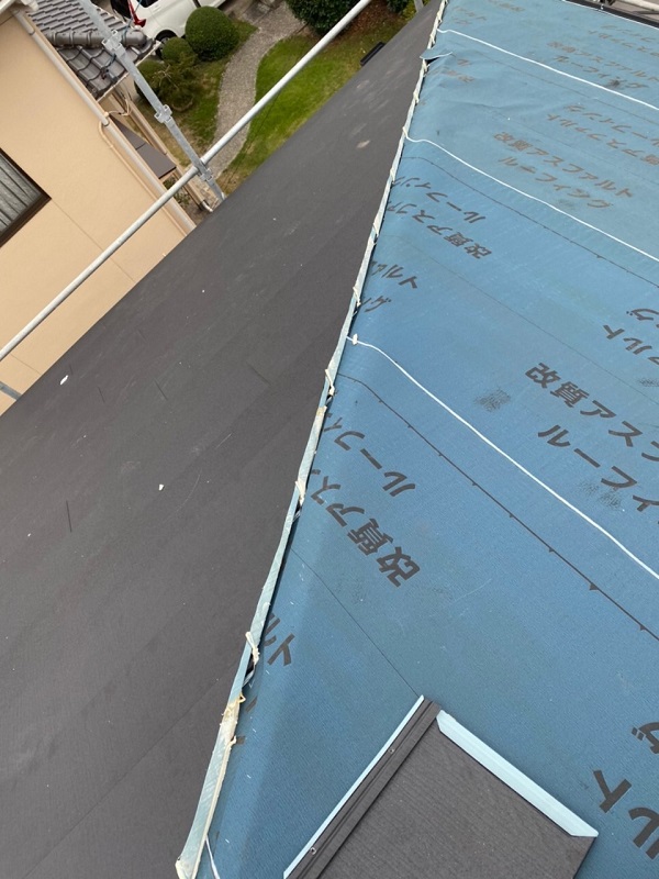 岡山県笠岡市　屋根重ね葺き工事　ガルバリウム鋼板 (2)