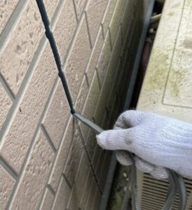 広島県福山市　K様邸　外壁塗装　コーキング工事　増し打ちと打ち替えの違い (1)