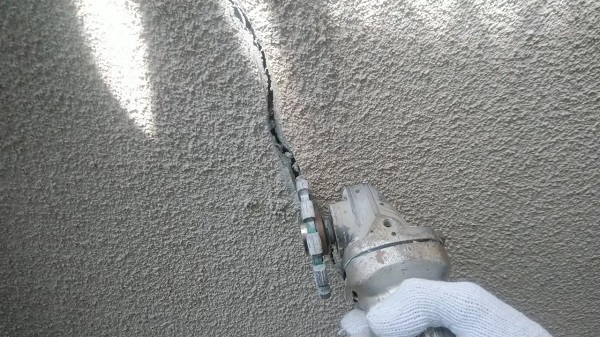 広島県福山市・S様邸　外壁塗装　ひび割れ補修　Uカットシール材充填工法 (15)