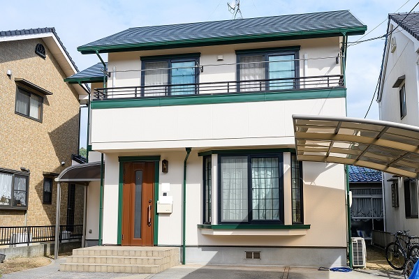 広島県福山市・H様邸　外壁塗装・屋根塗装工事 (2)