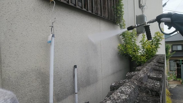 岡山県笠岡市・H様邸　外壁塗装　施工前の状態・高圧洗浄 (5)