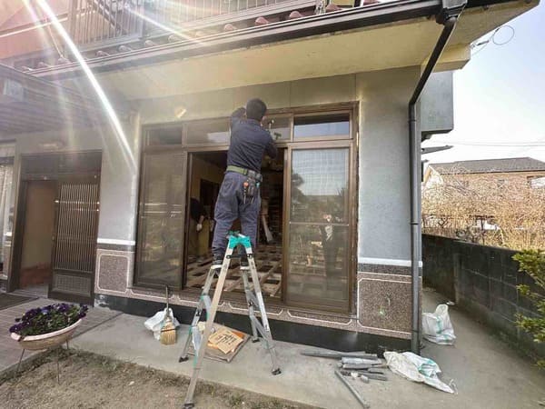 広島県福山市_外壁塗装_外壁工事_窓枠外し