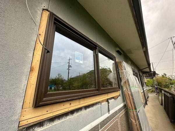 広島県福山市_外壁塗装_外壁工事_窓_木枠