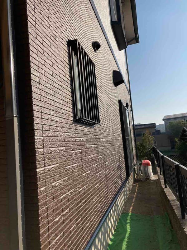 岡山県井原市_外壁塗装_1F上塗り