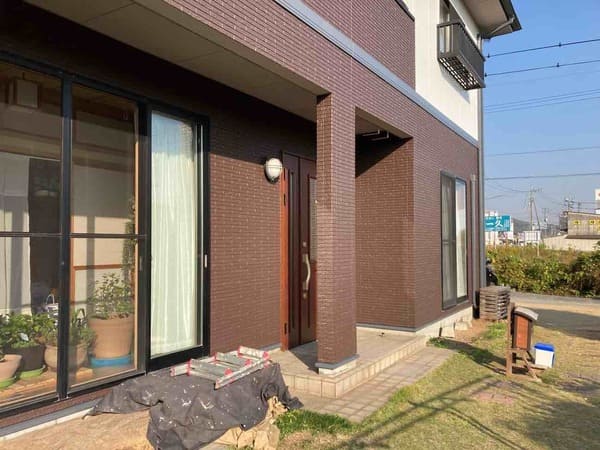 岡山県井原市_外壁塗装_1F上塗り