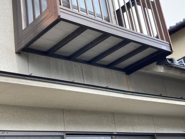 岡山県笠原市_現地調査_外壁_ベランダ下