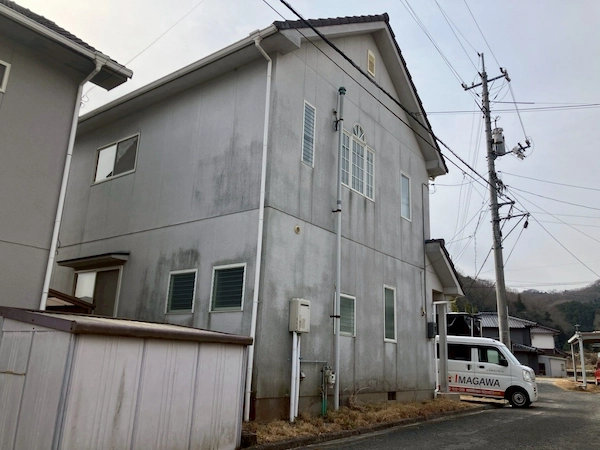 A様邸 外壁 玄関横側面 現地調査